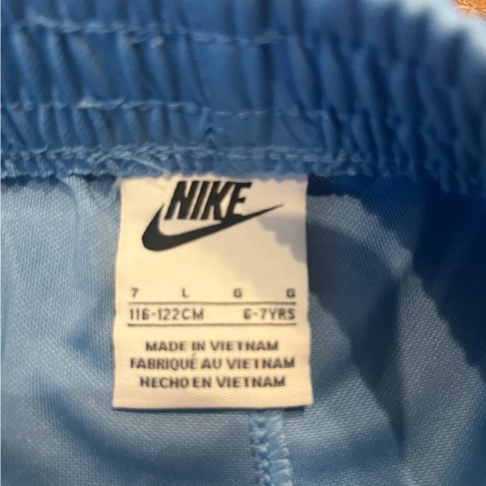 NWT Nike Boys 2 Piece Shorts Set - Picture 5 of 5